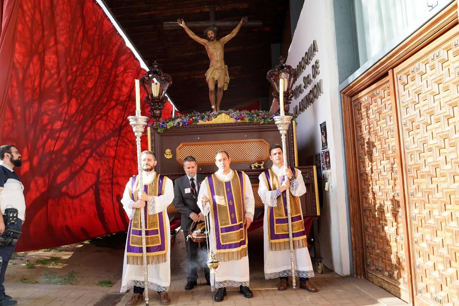 Sábado de Pasión en Córdoba: la procesión de Las Lágrimas, en imágenes