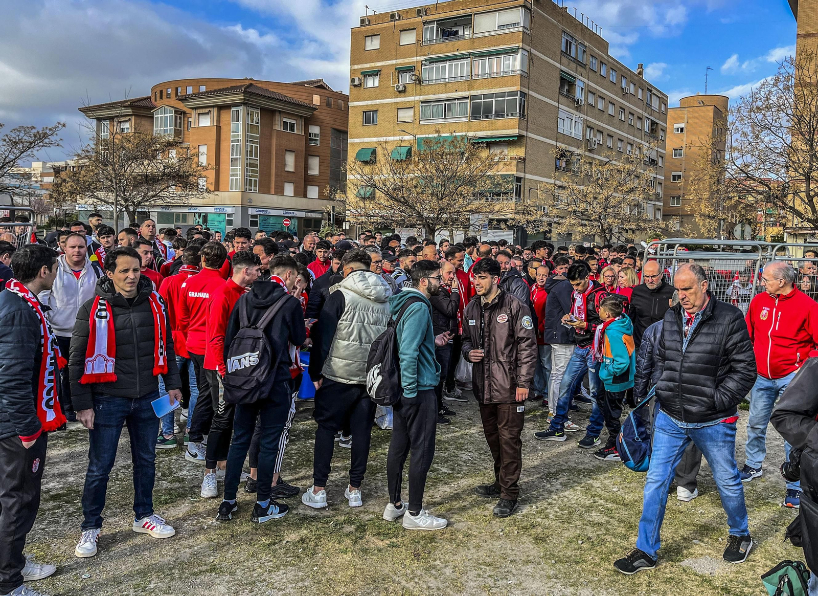 La afición del Granada CF se desplaza en masa a Albacete