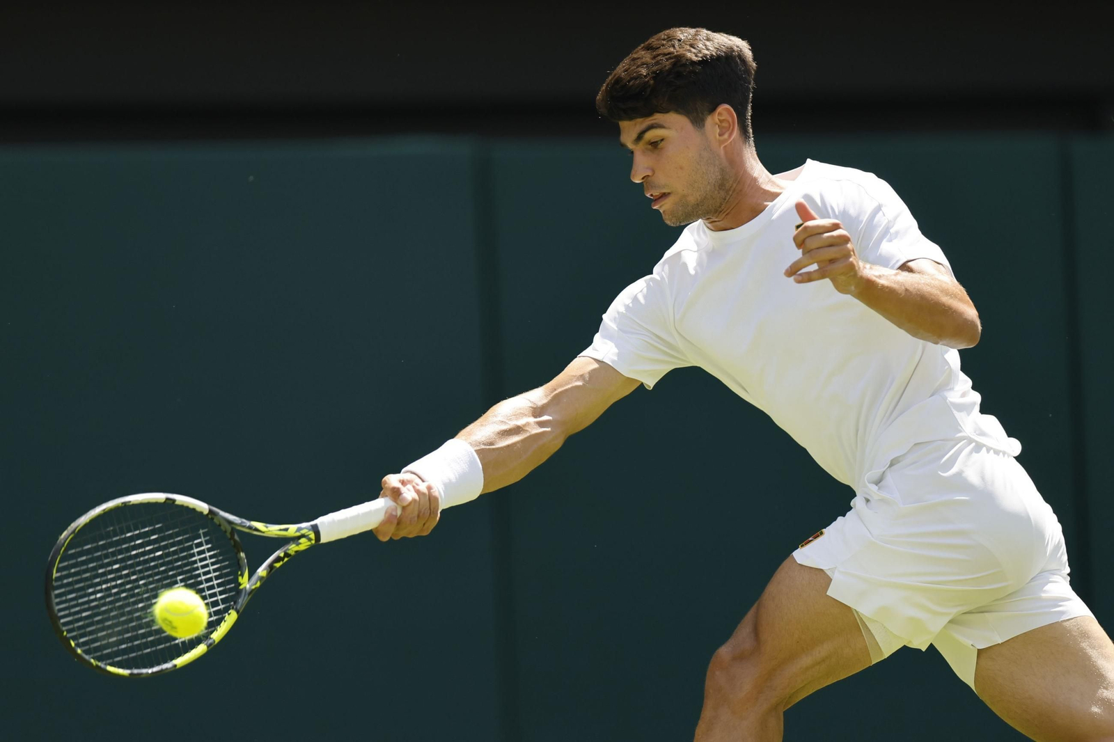 Las imágenes del debut de Alcaraz en Wimbledon y del resto de la jornada
