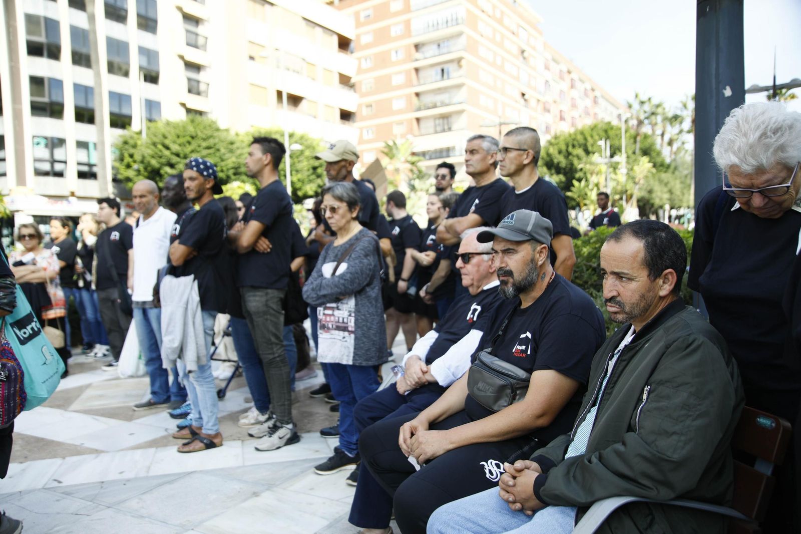 Imágenes de la campaña "Camino de Santiago" para celebrar el día de las personas sin hogar en Almería