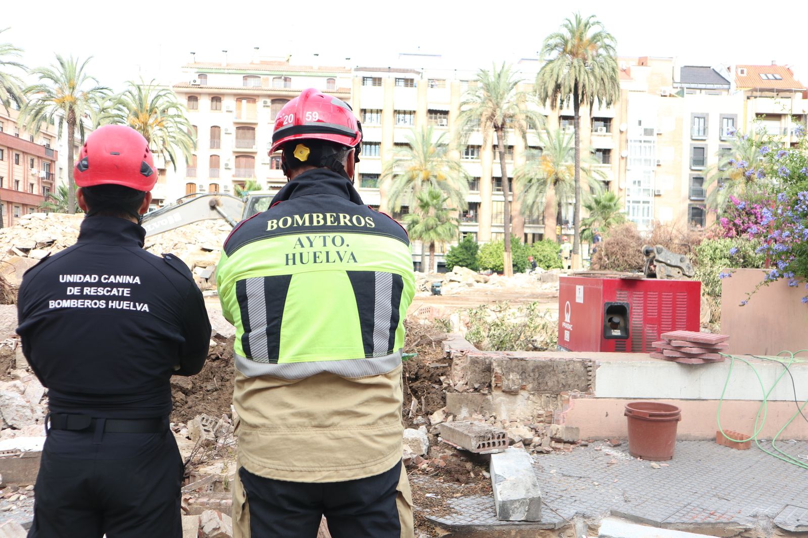 Simulacro de rescate de la Unidad Canina, en la Plaza de la Merced