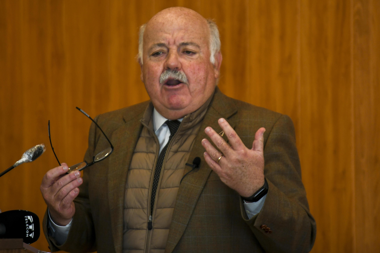 El consejero de Salud, Jesús Aguirre.