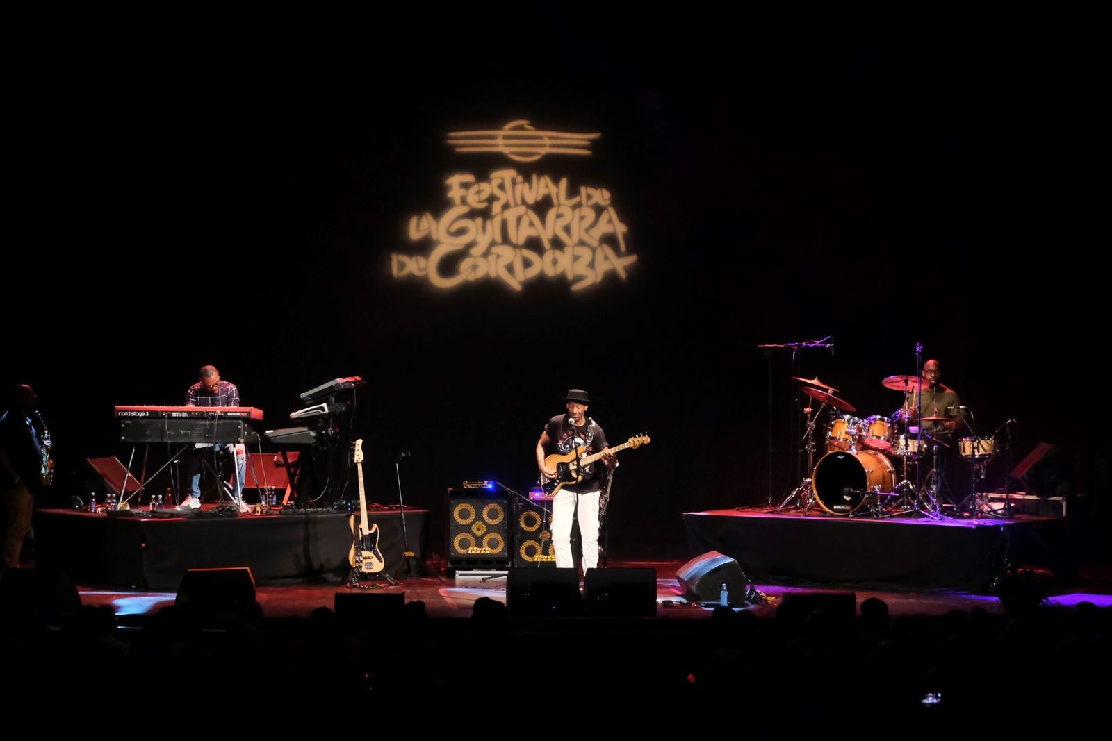 El concierto de Marcus Miller en el Festival de la Guitarra de Córdoba, en imágenes