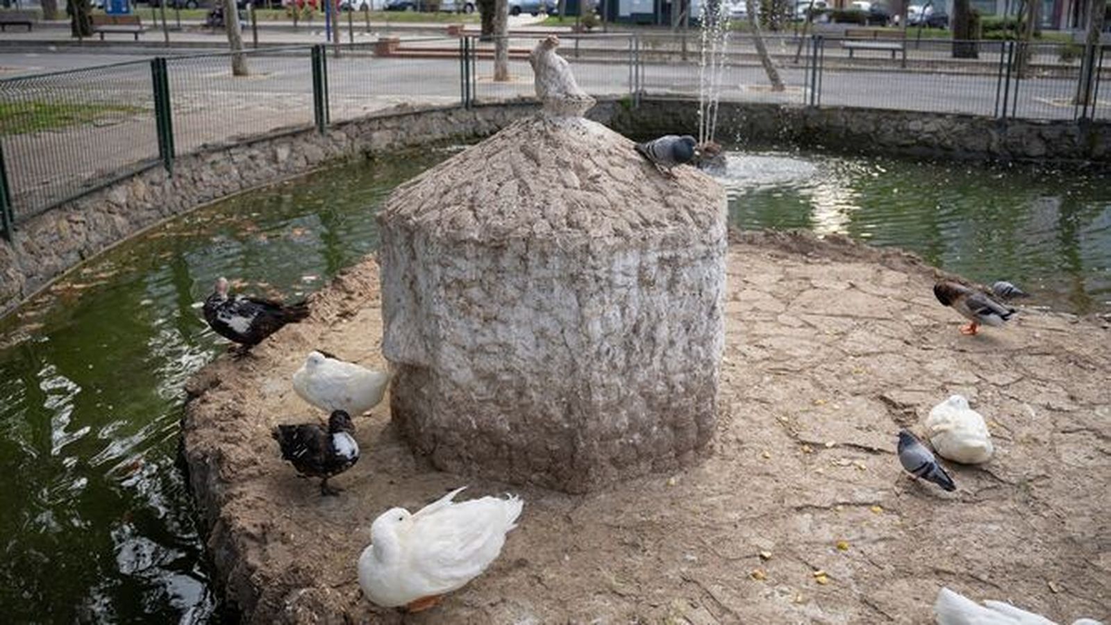 Los patos en el desaparecido estanque, en una imagen de archivo.
