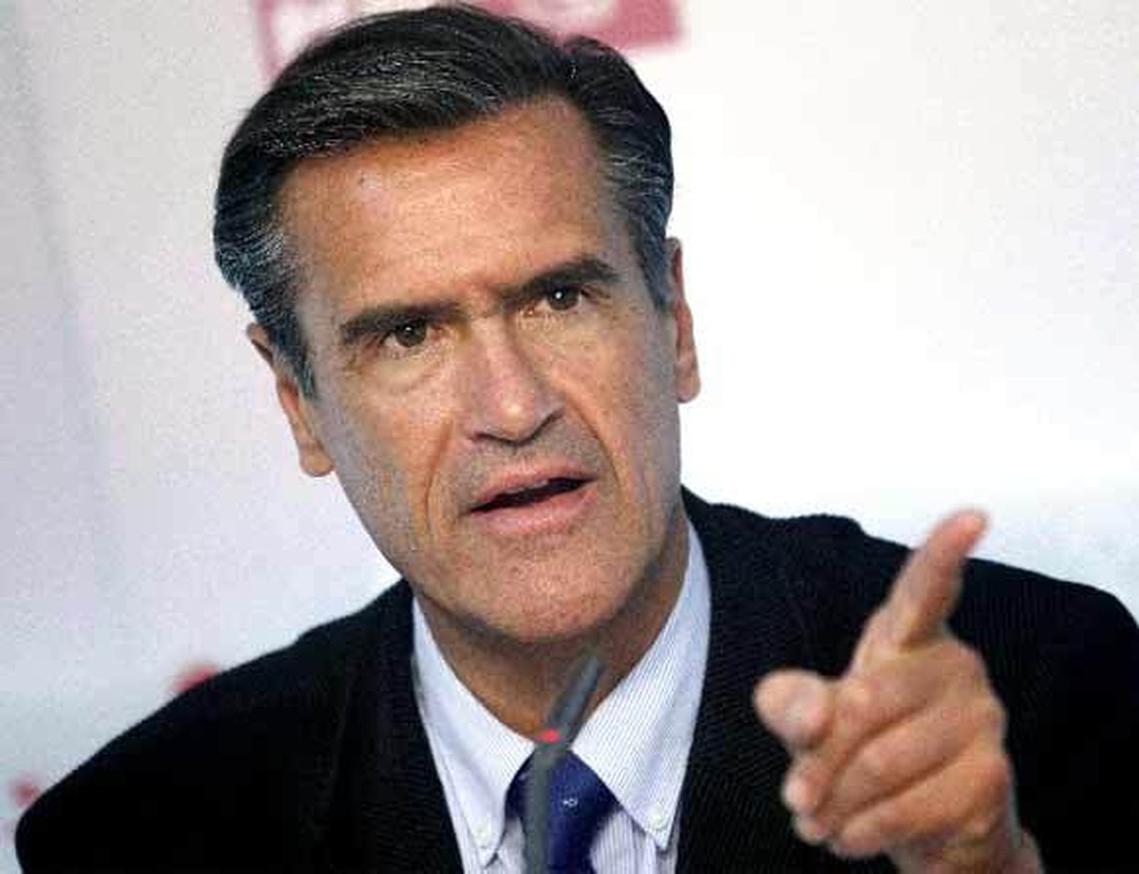 El PSOE readmite a López Aguilar como militante tras su suspensión cautelar