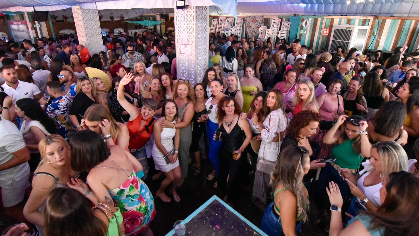 Fotos del miercoles en la Feria Real de Algeciras Dia de la Mujer