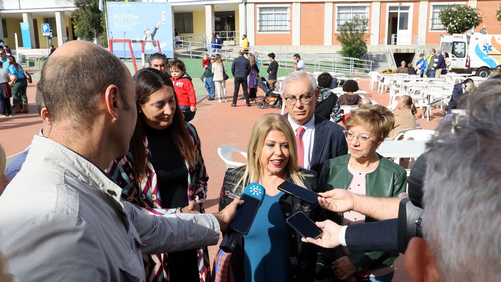 La consejera de Inclusión Social, Juventud, Familias e Igualdad, Loles López, en el Lora Tamayo