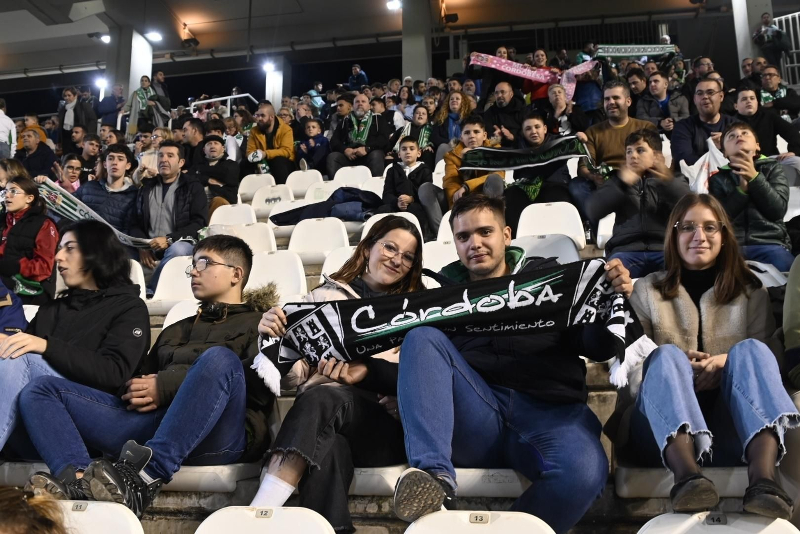 Las mejores fotos del gran ambiente en El Arcángel para el Córdoba CF - CD Castellón