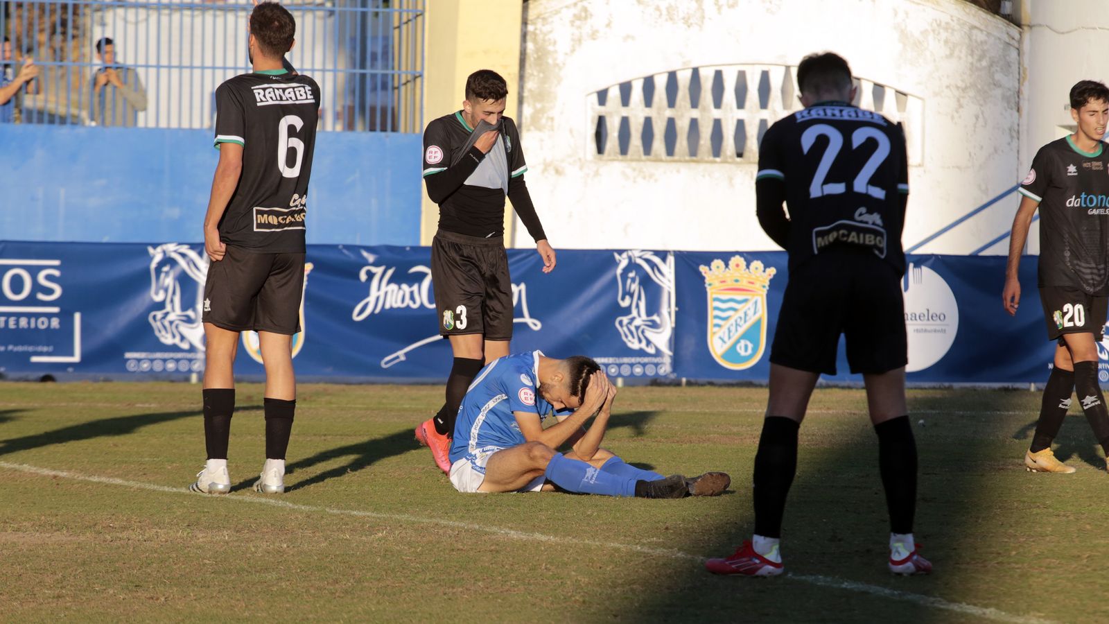 Imágenes del Xerez CD y el CD Rota en el Pedro S. Garrido