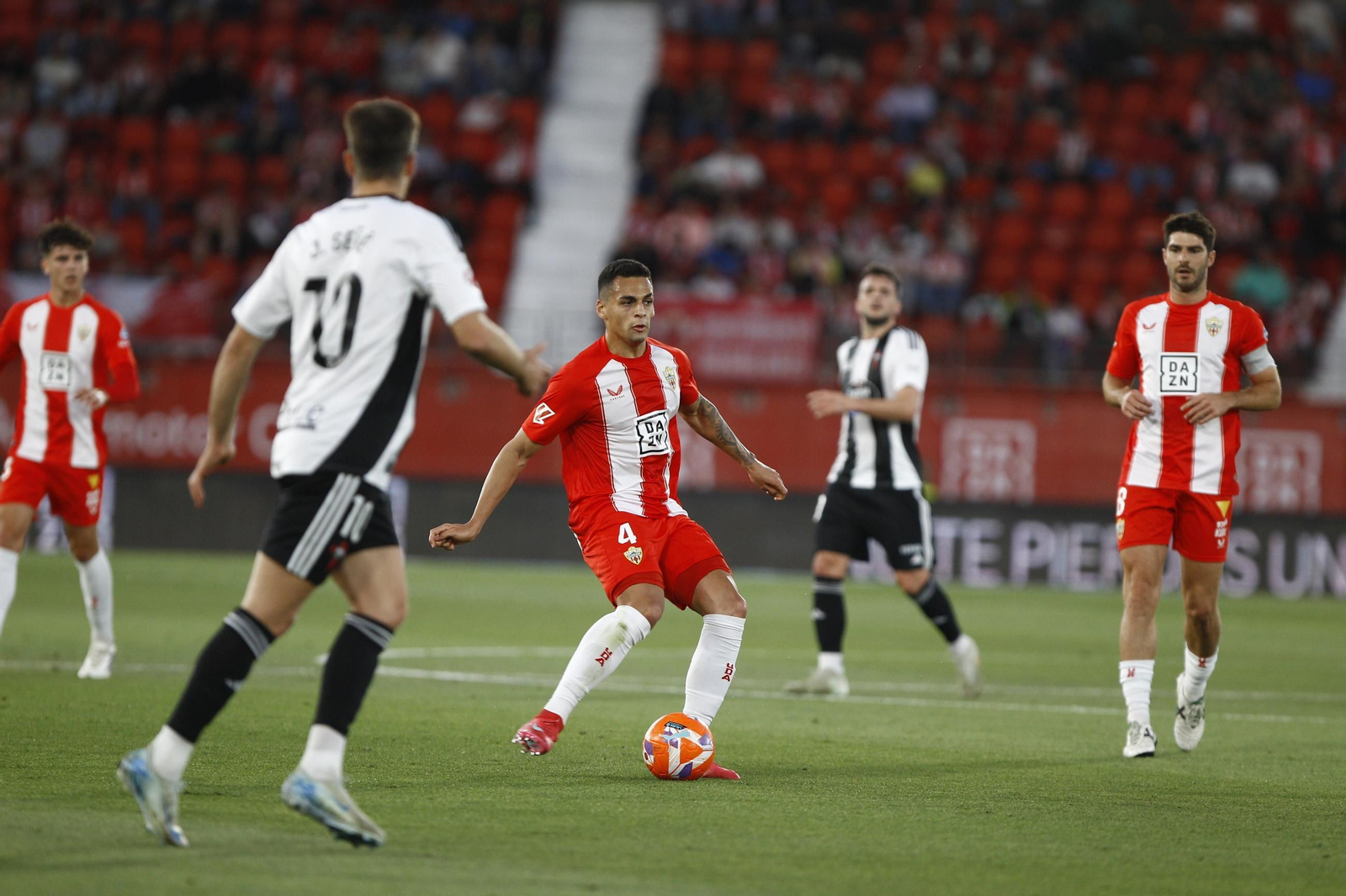U.D. Almería-Racing Club Ferrol, en imágenes