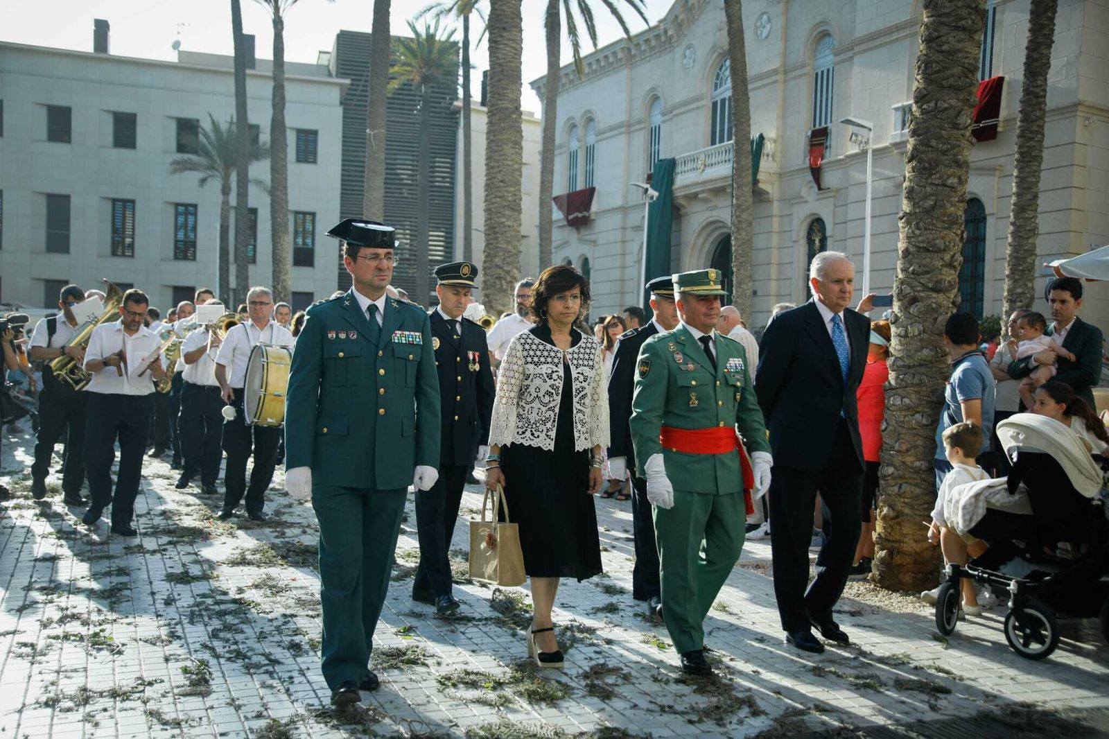 Imágenes de la procesión del Corpus Christi en Almería: así han sido la misa y la posterior marcha por la capital