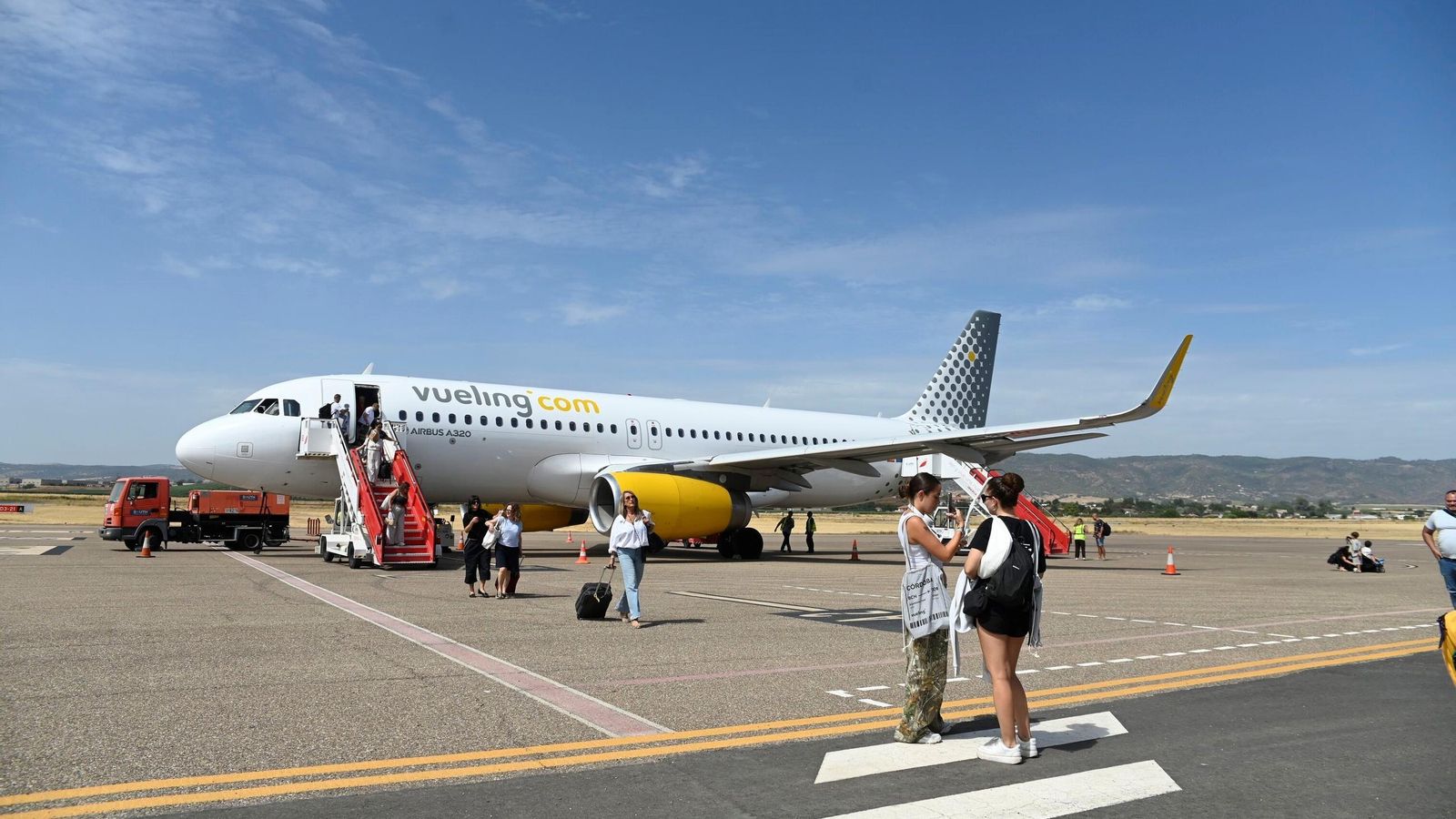 El Airbus 320 de Vueling, a su llegada al aeródromo cordobés.