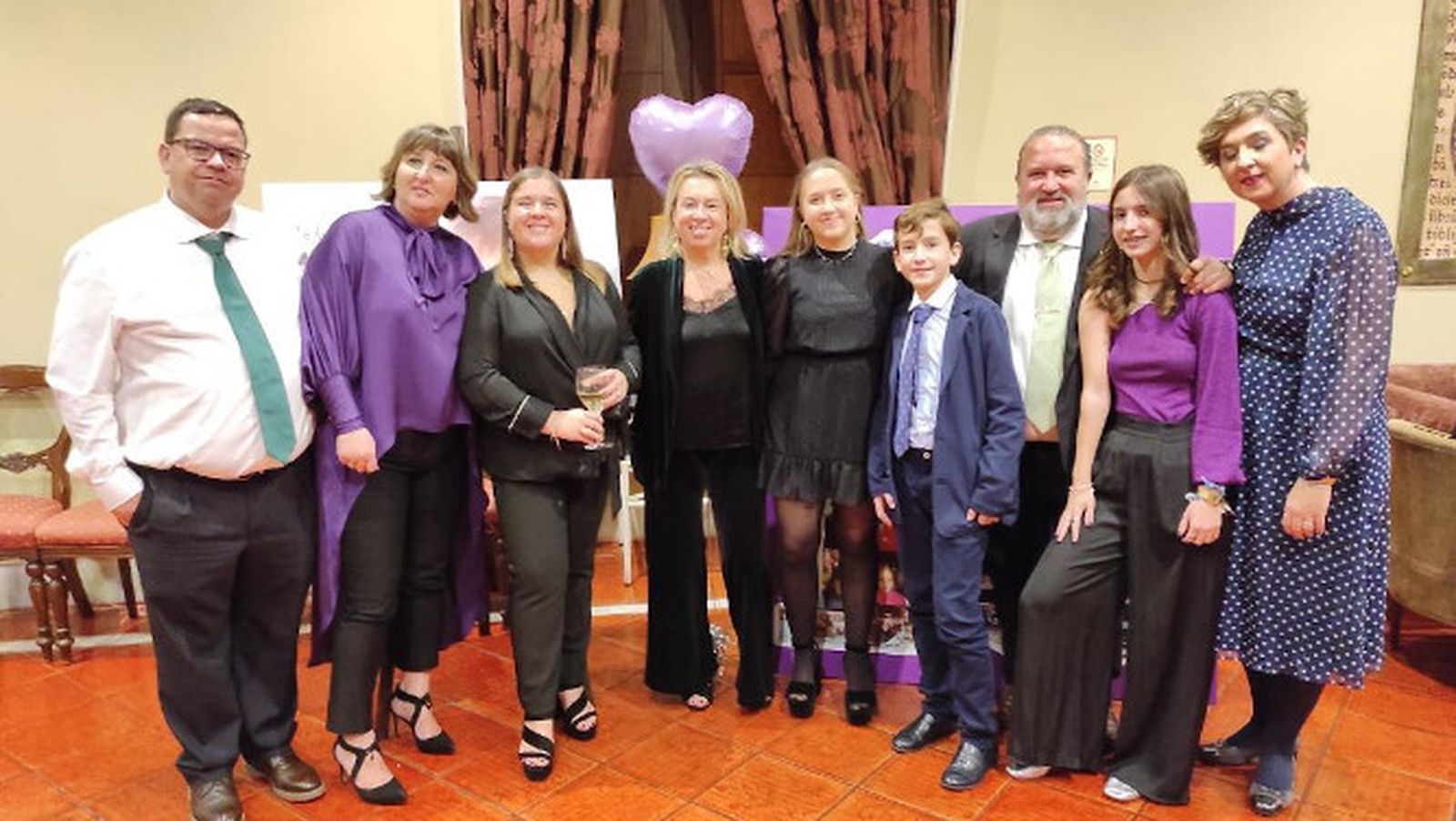 Pepe Pérez, Auxi Rey, María Garrido, Raquel Rey, Lucía Garrido, Pepe y Elena Pérez y Begoña Rey.