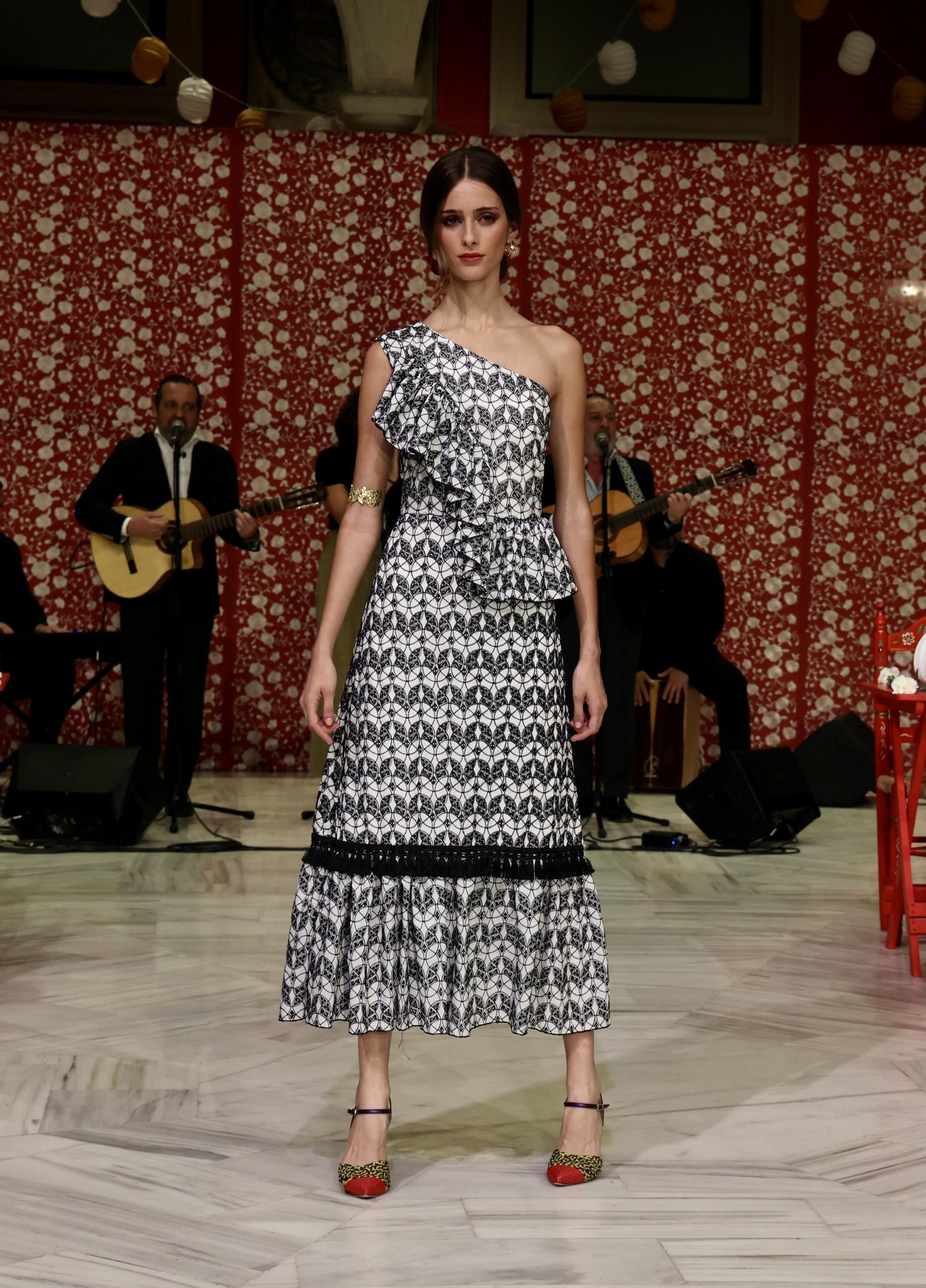 Desfile moda andaluza "Cajasol de moda"