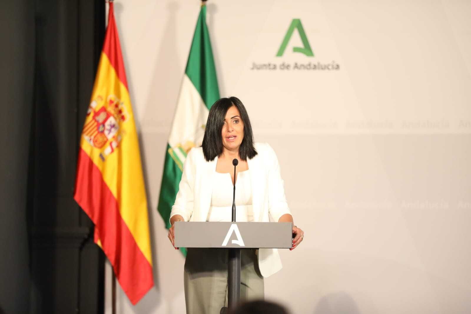 Juanma Moreno recibe en Sevilla al Costa del Sol