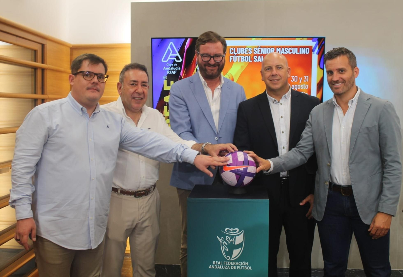 Las autoridades en la presentación del torneo en las instalaciones de la Diputación de Córdoba.
