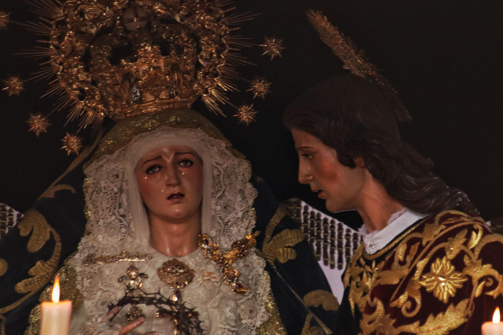 Fusionadas en su procesión del Miércoles Santo en Málaga, en fotos