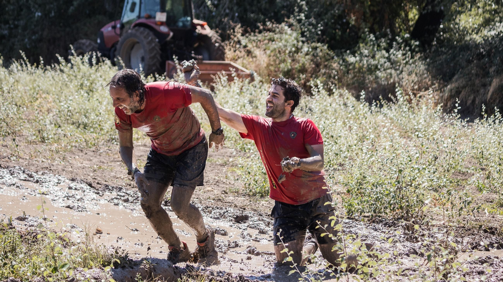 Búscate en la Carrera del Barro de La Barca de la Florida 2024