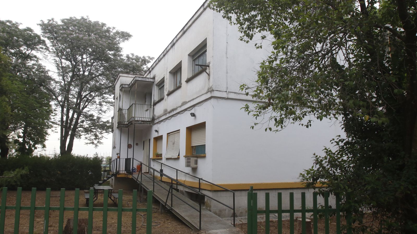 Acceso a otra de las edificaciones de la Colonia de San José.