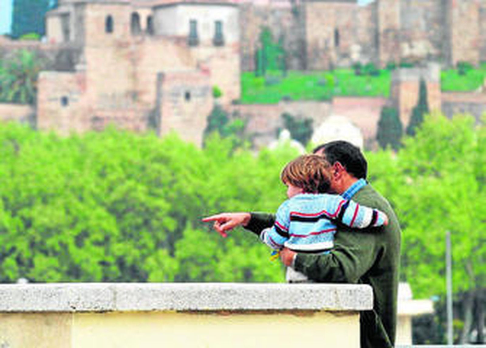 La participación familiar con los nietos, junto a acciones de voluntariado, contribuyen al bienestar emocional.