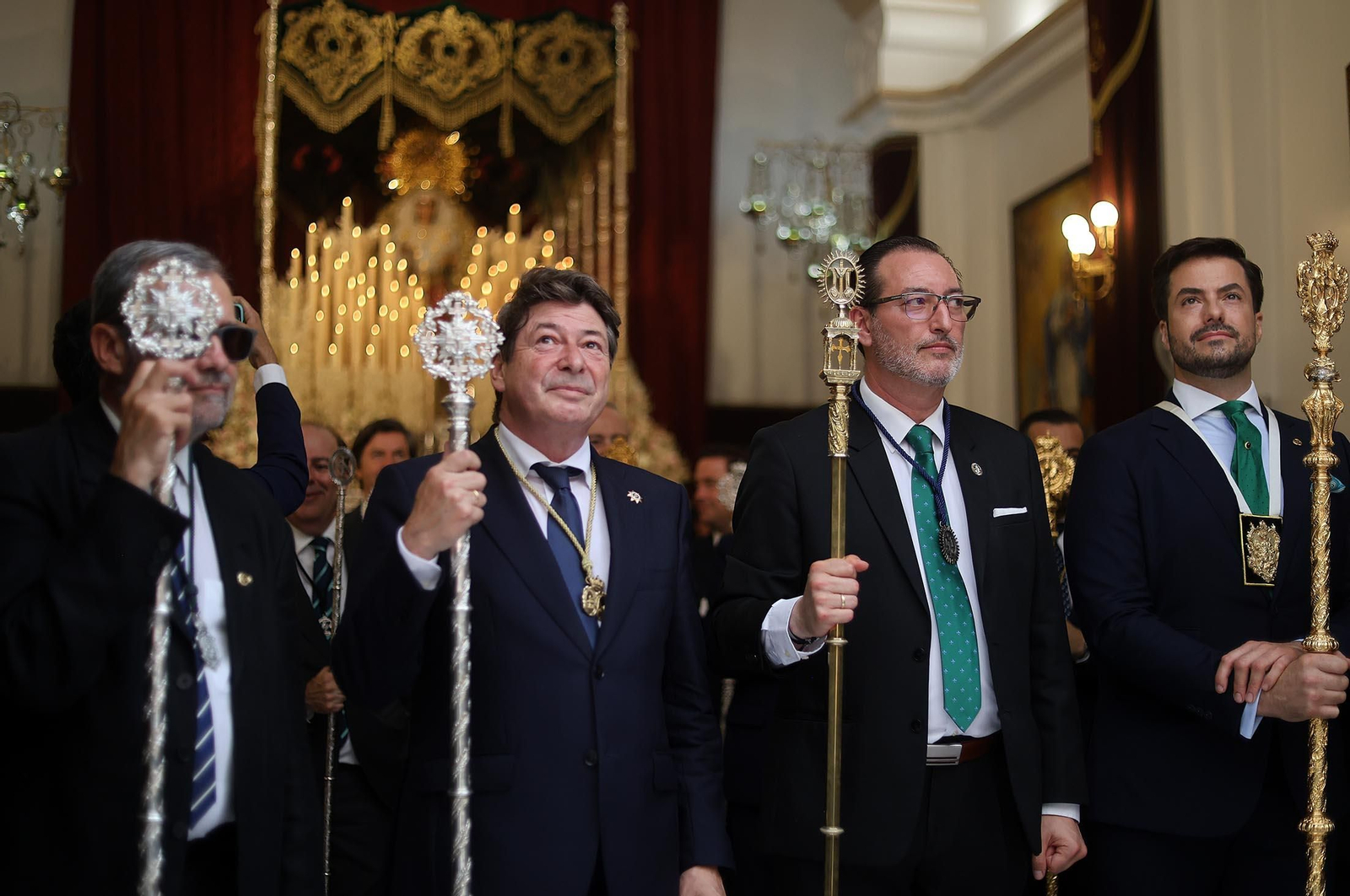 Imágenes de la procesión extraordinaria de la Virgen de la Esperanza por las calles de Huelva