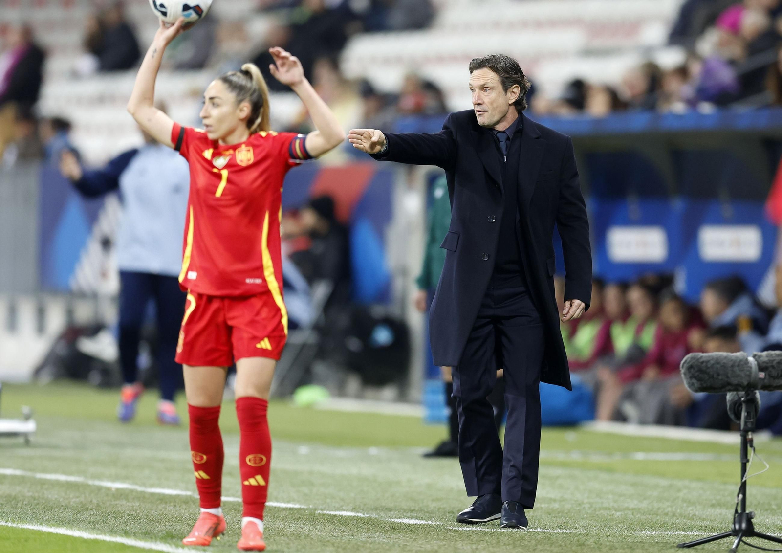 Las fotos de la exhibición de España femenina en Francia