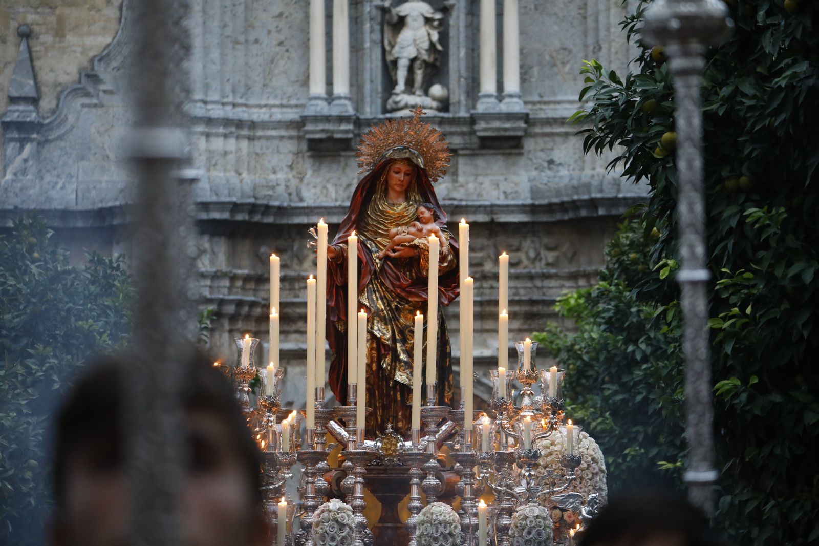 La procesión de la Virgen del Amparo de Córdoba, en imágenes