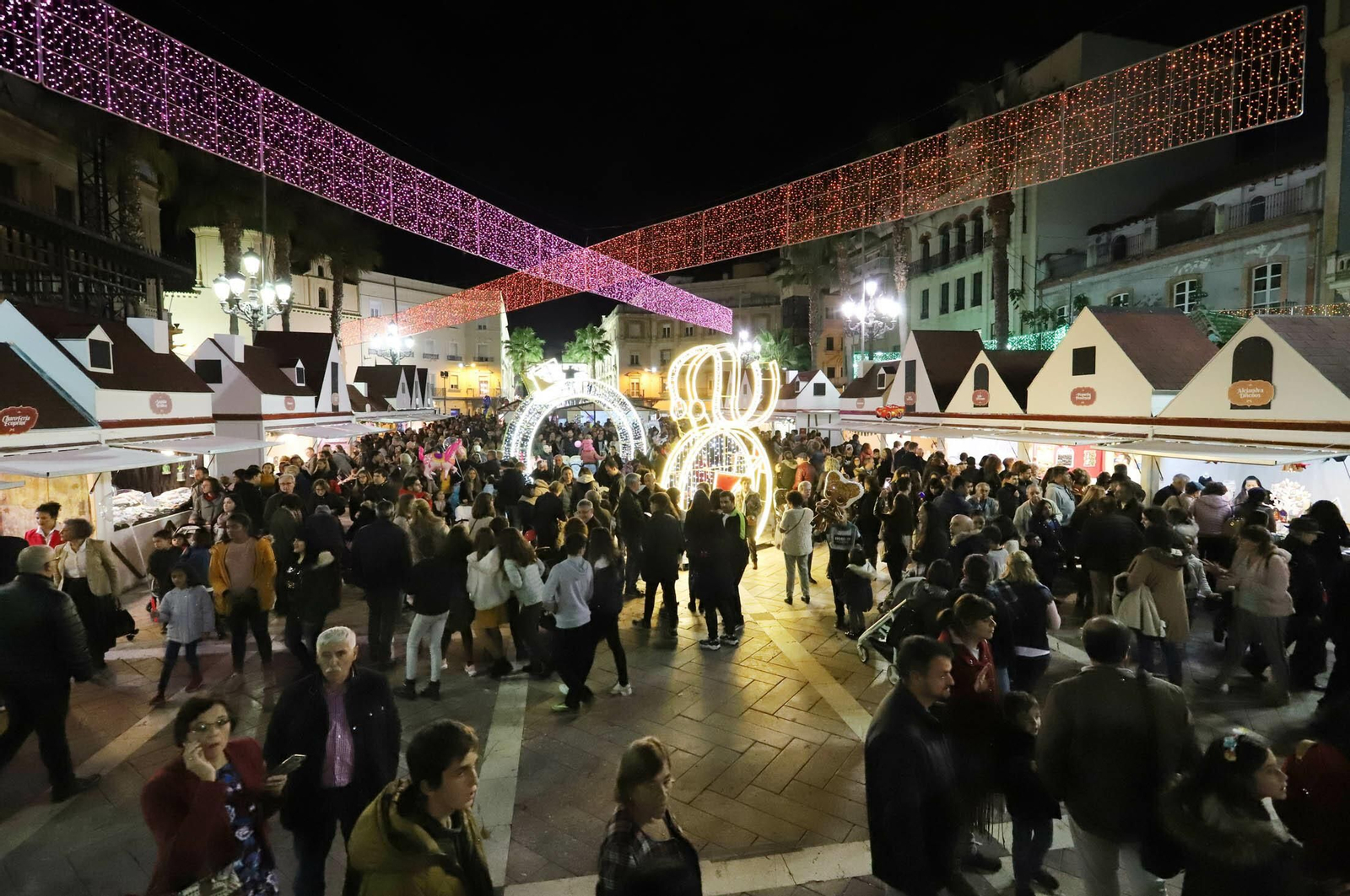 Imágenes del encendido del alumbrado navideño