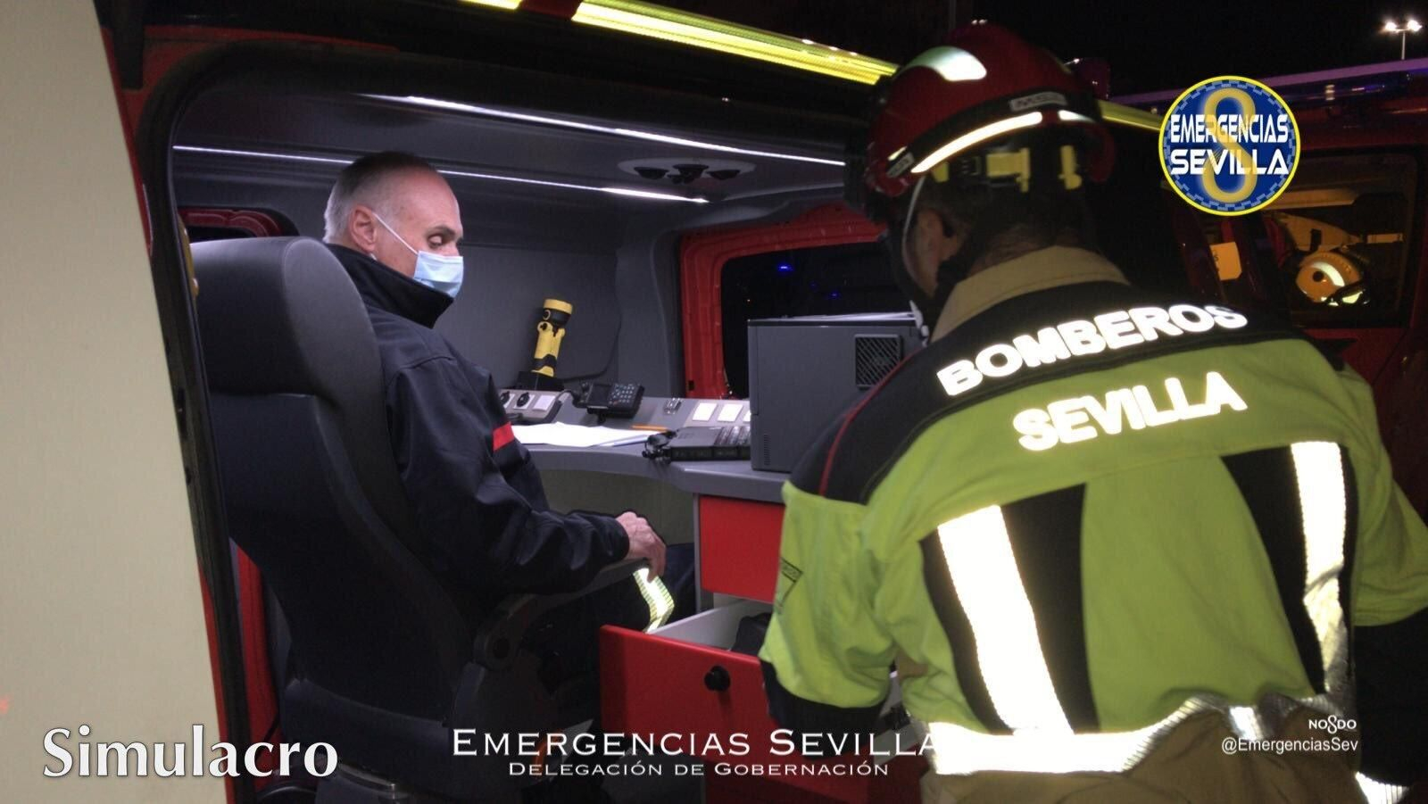 Las imágenes del simulacro de incendios de los Bomberos en el Metro de Sevilla
