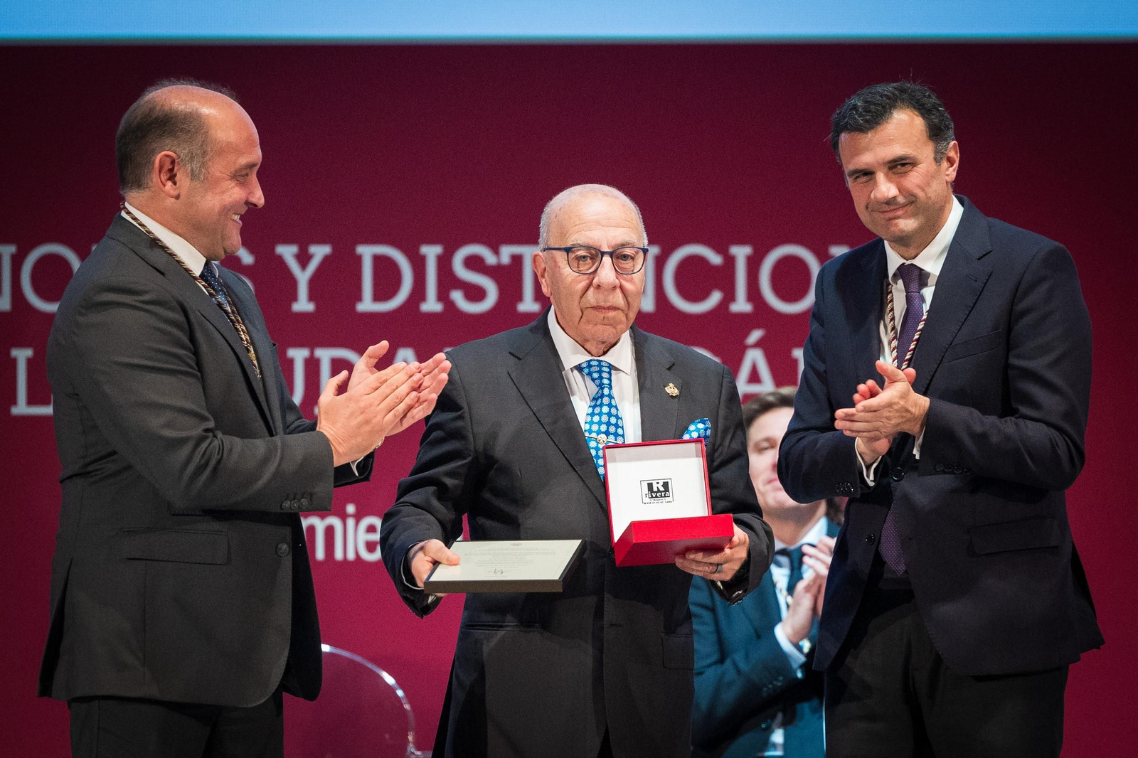 Las imágenes de la entrega de Honores y Distinciones de la Ciudad de Cádiz 2024