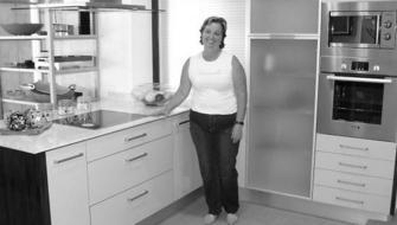 María Guirado atiende el negocio familiar que fundó con su marido, Gabriel García.