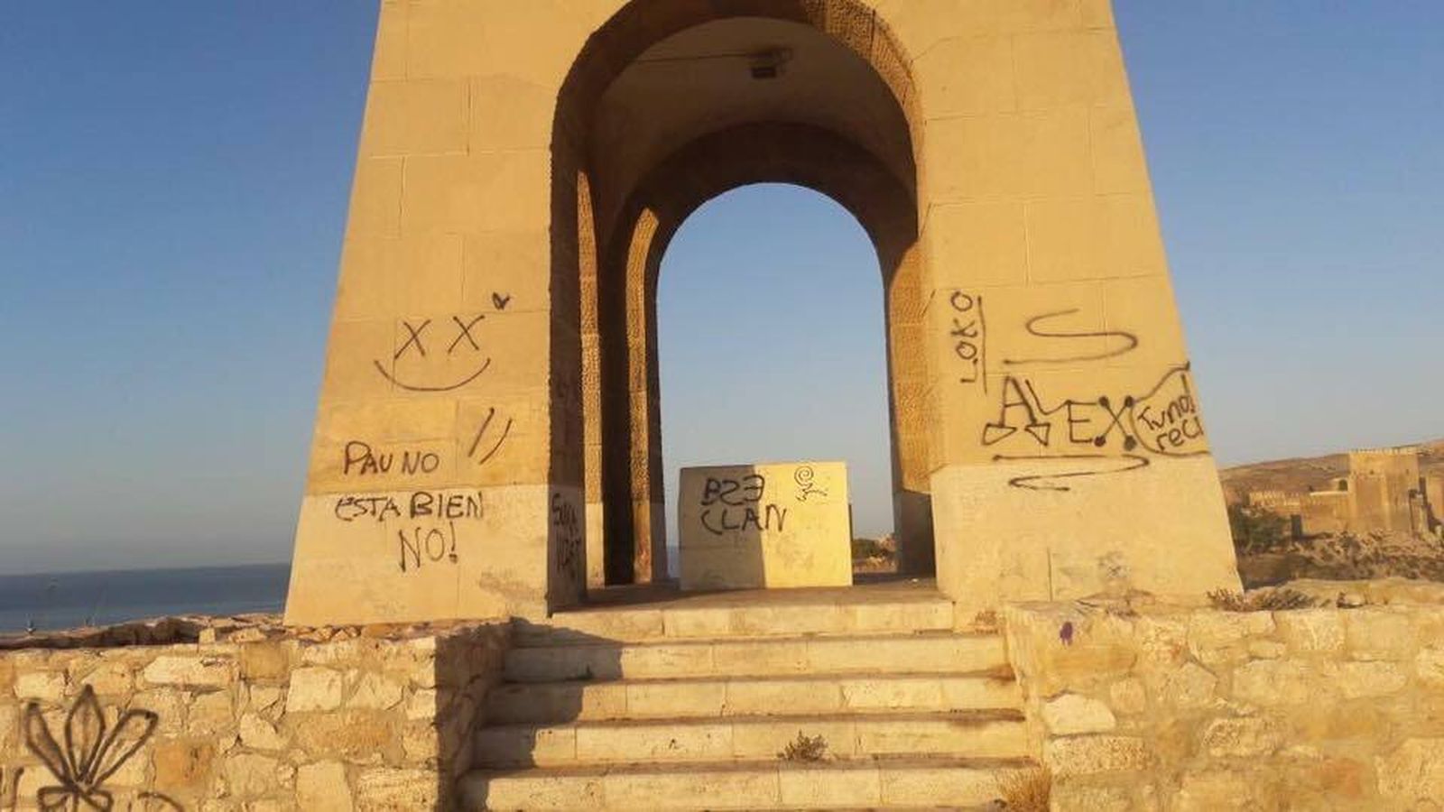 El Cerro de San Cristóbal vuelve a ser diana de los actos vandálicos