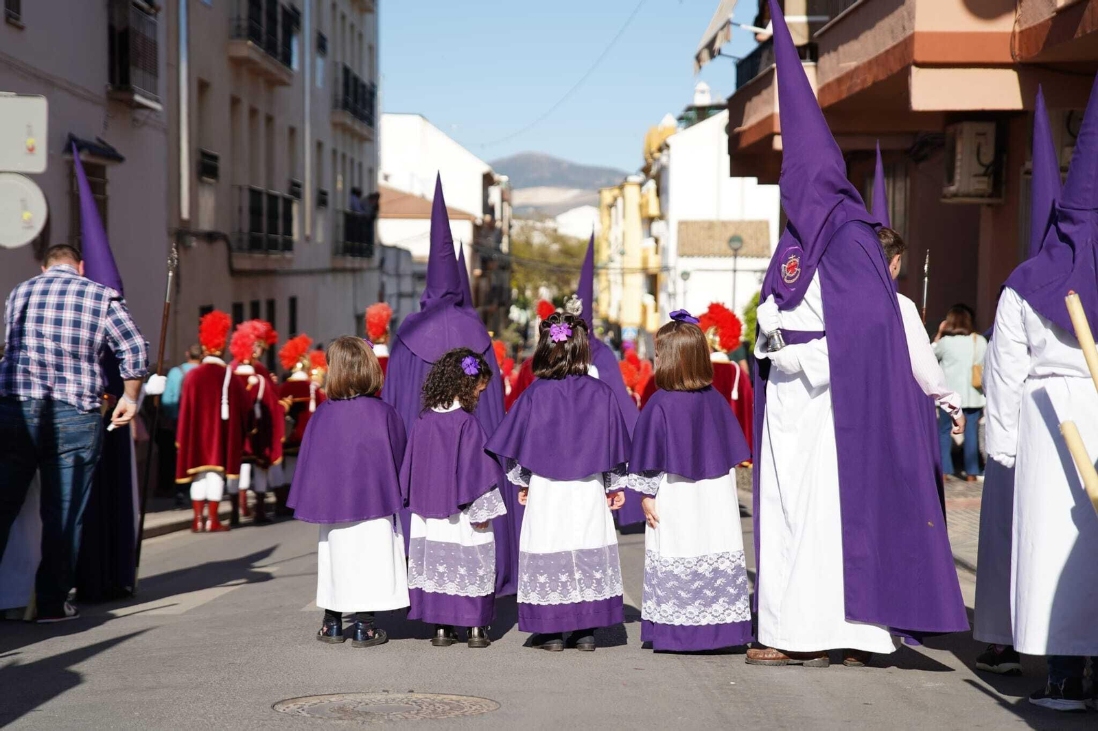 Miércoles Santo en Lucena: La procesión de Nuestro Padre Jesús del Valle y la Amargura, en imágenes