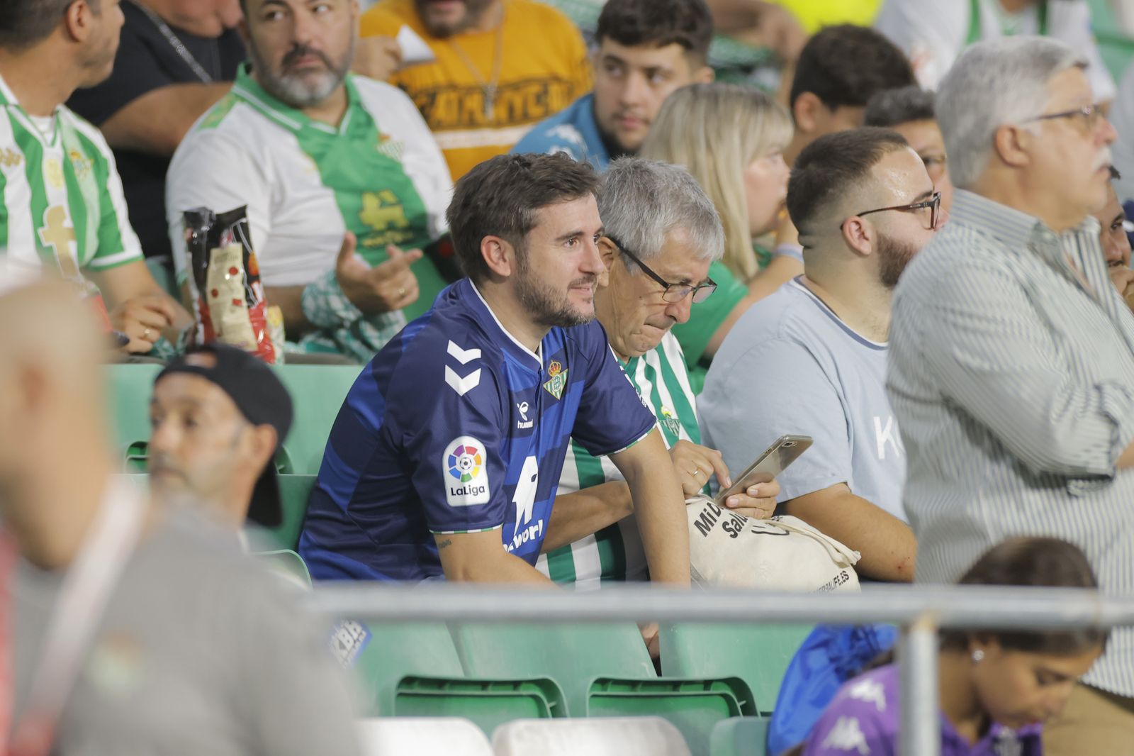 Búscate en las fotos del Betis-Valencia