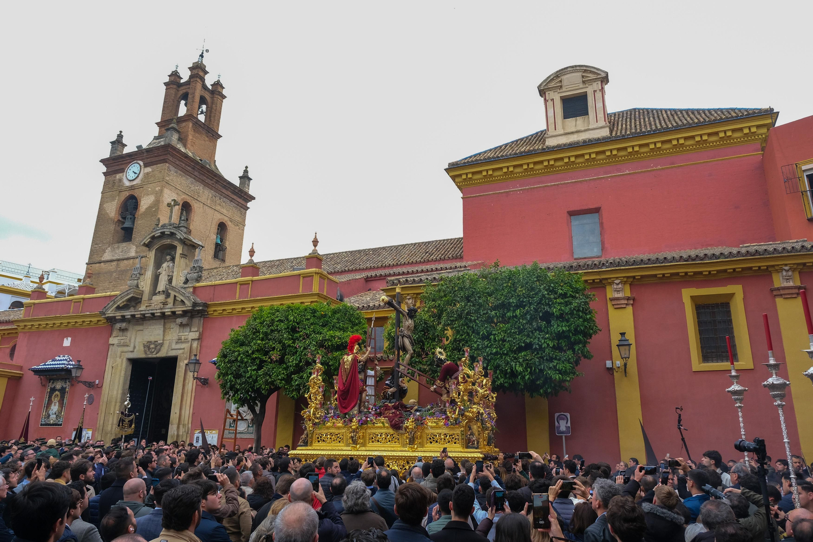 Las imágenes de la Hdad. del Buen Fin de Sevilla Semana Santa 2024