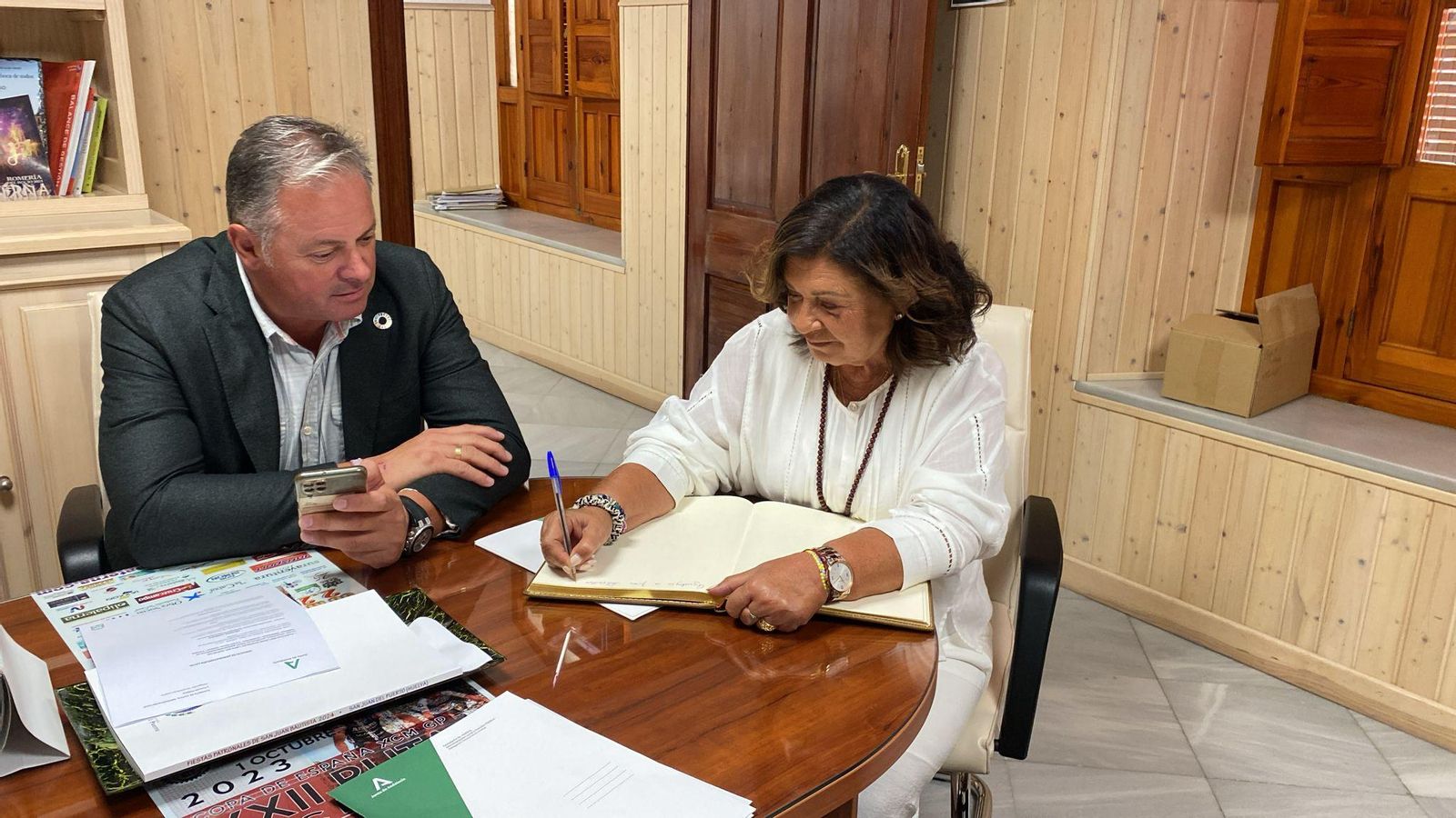 Juan Salvador Domínguez  y Carmen Céspedes.