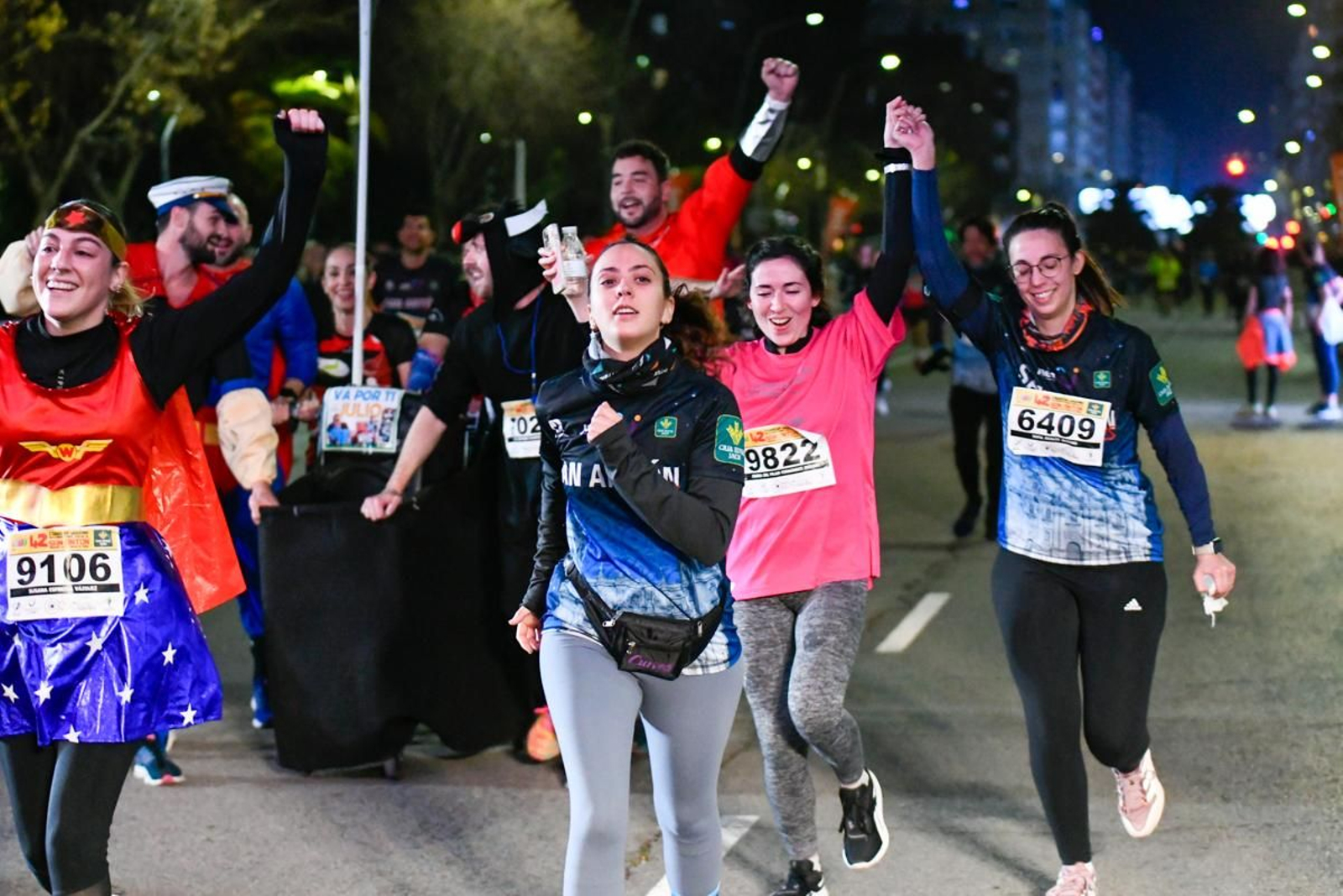 En imágenes: búscate en tu llegada a meta de la Carrera de San Antón 2025 (12)