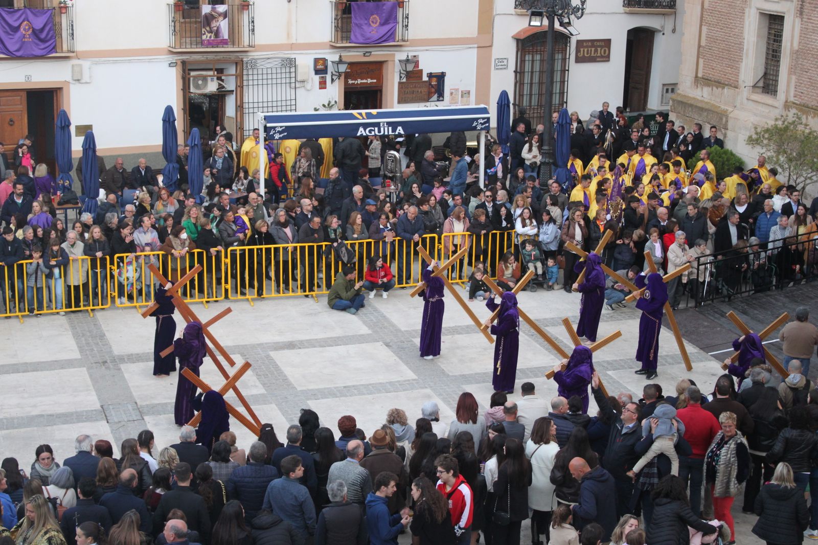 Las imágenes de las procesiones del Jueves Santo en Vélez Rubio