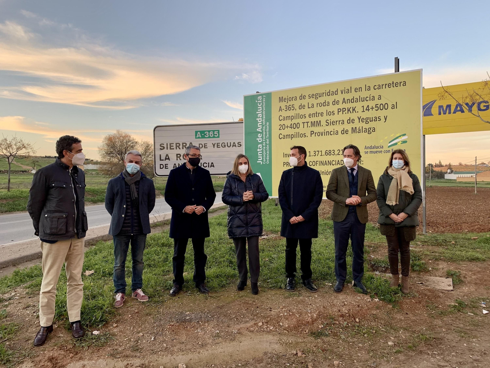 Visita a los trabajos de mejora de las autoridades.