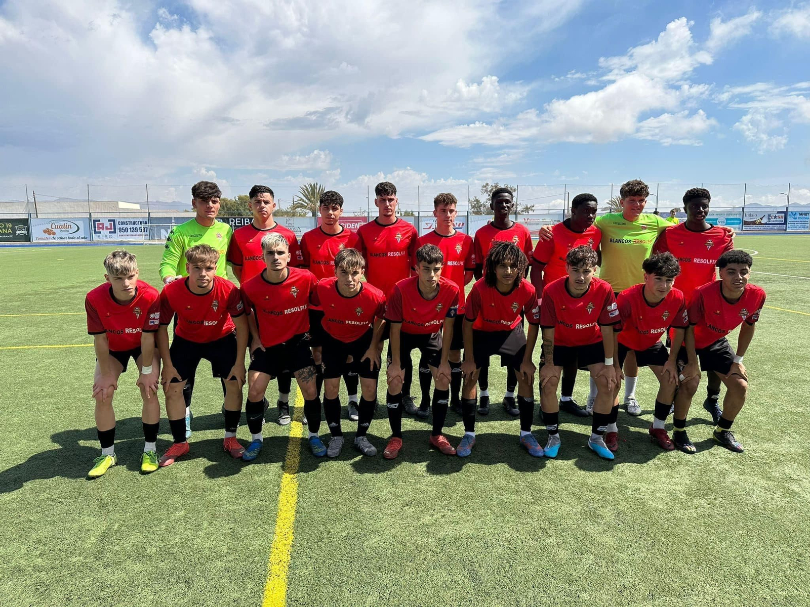 Los jugadores de La Cañada posan antes del encuentro en el que lograron el ascenso a División de Honor.