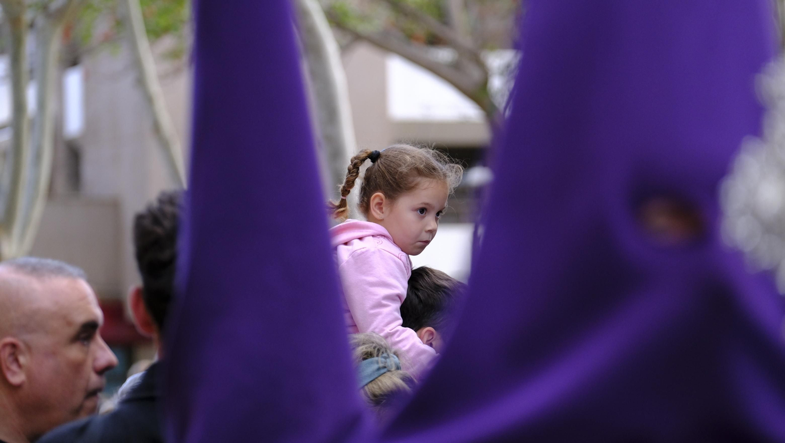 Pasión vuelve a su Iglesia de Santa Teresa azotada por la lluvia