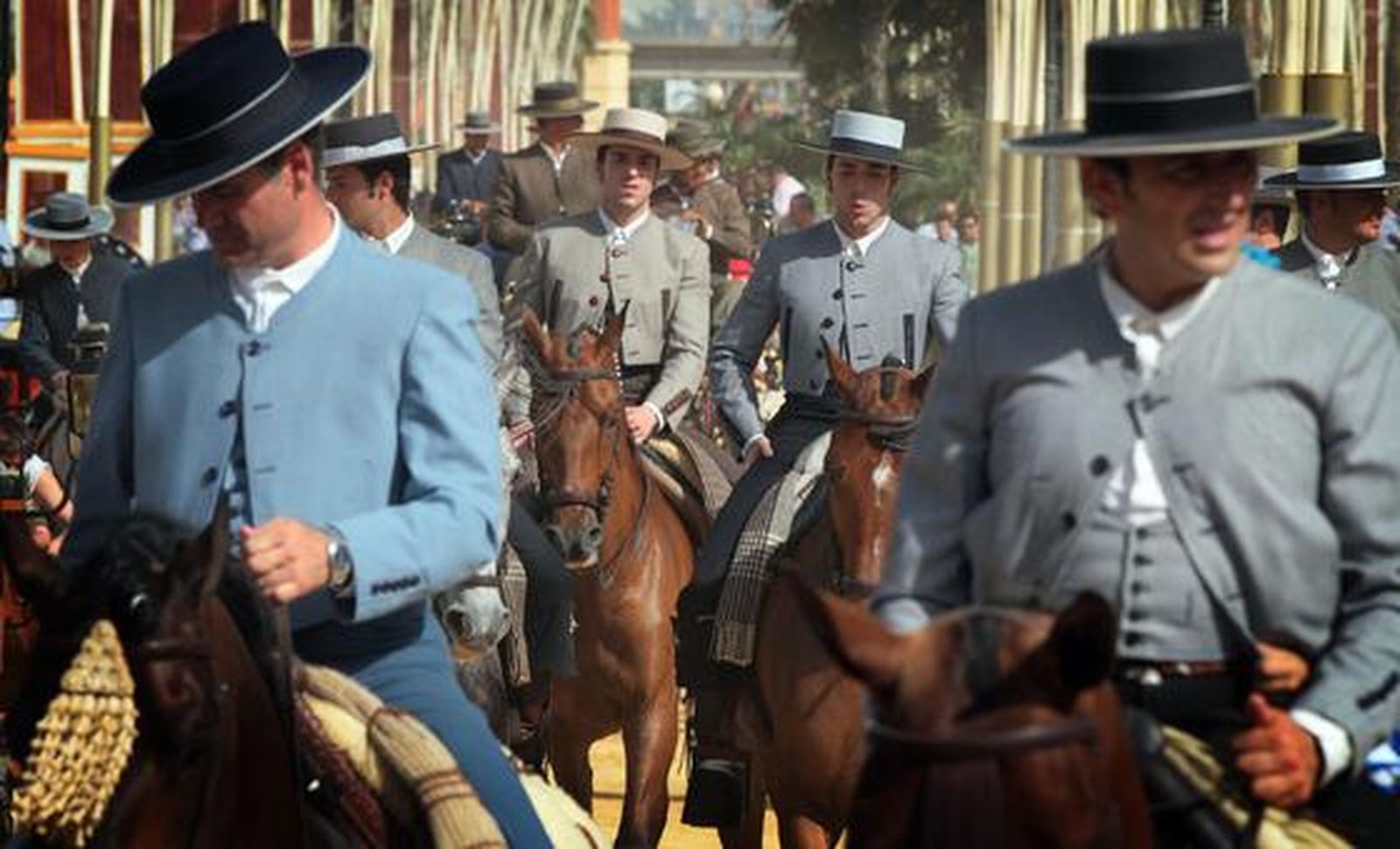 Un día de mucha calor sirve de prólogo a las últimas horas de celebración en el recinto Ferial

Foto: Miguel Angel Gonzalez