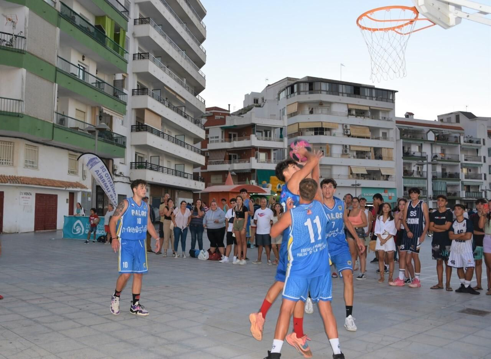 El 3x3 de baloncesto de Punta Umbría reúne a 220 deportistas.