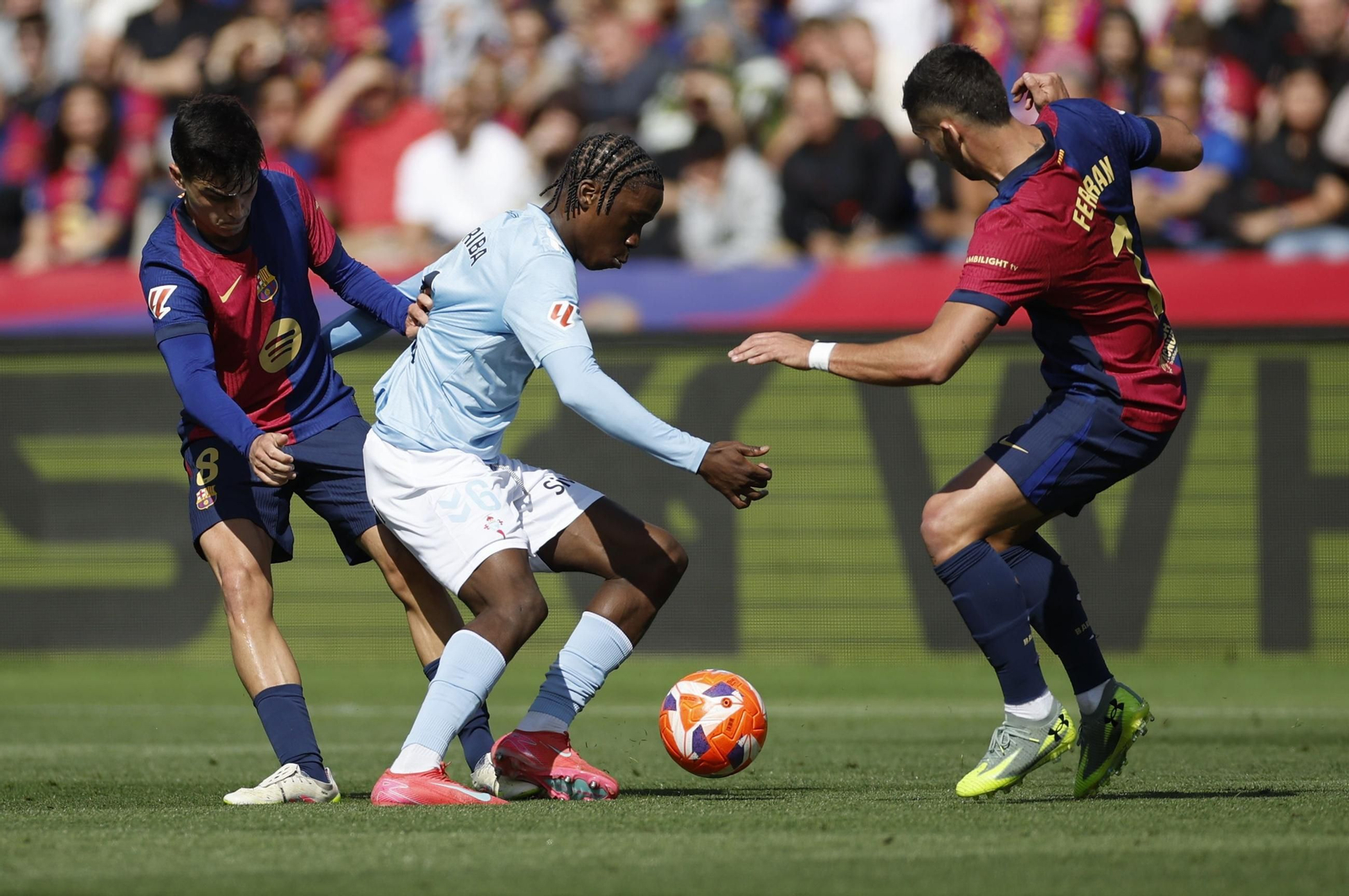 Barcelona-Celta: El malagueño Melero López, salpicado por la polémica