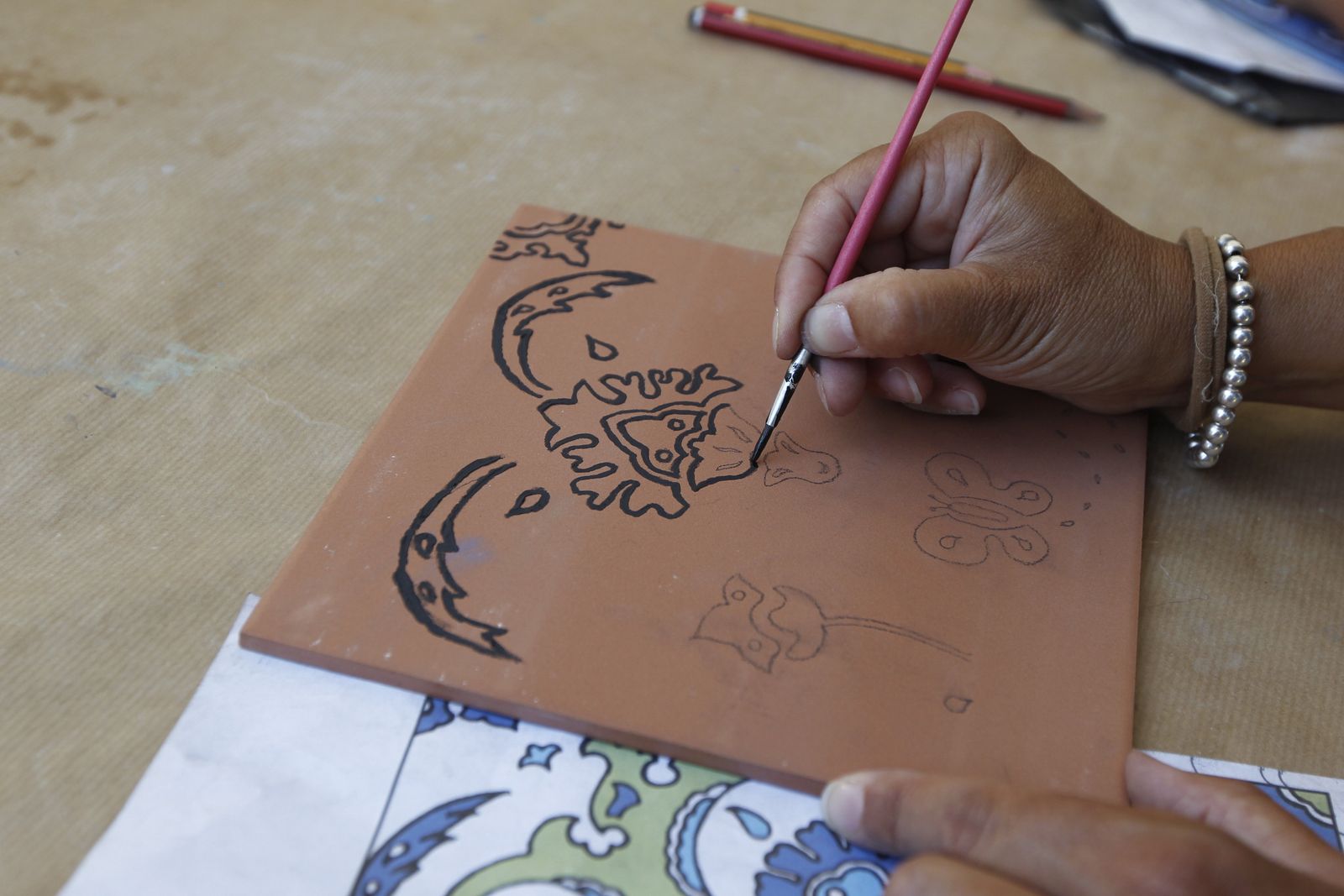 Taller cuerda-seca alfarería. Feria de Almería 2019