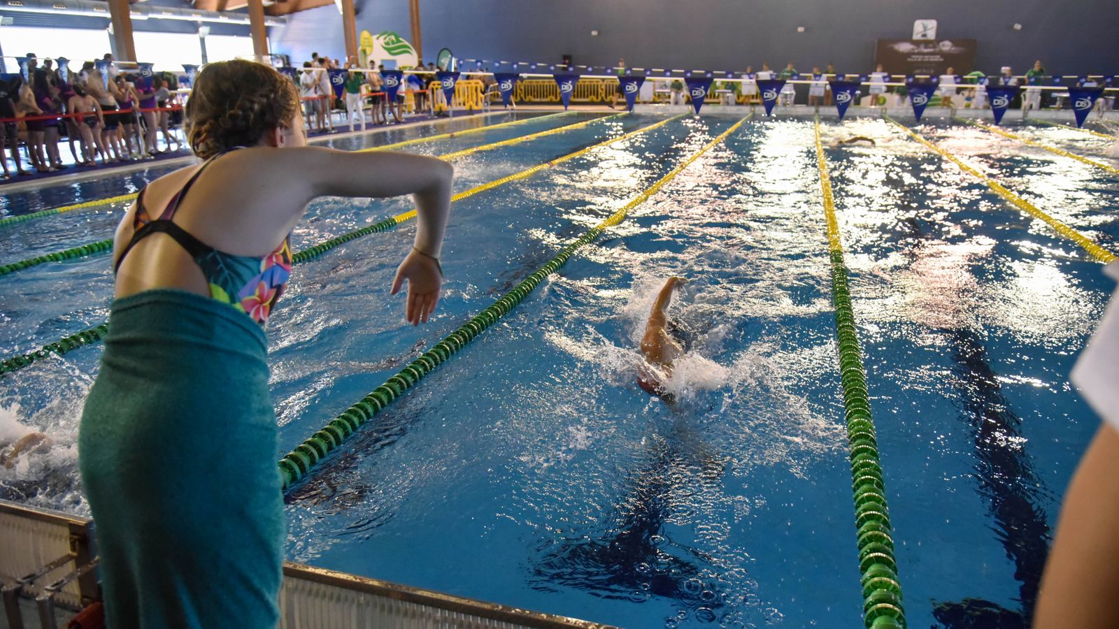 Las fotos de la primera jornada del IV Trofeo Natación ‘Villa de Los Barrios’