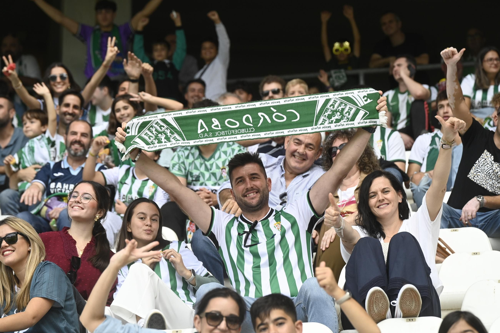 Las mejores fotos del imponente ambiente en El Arcángel para el Córdoba CF - Ceuta