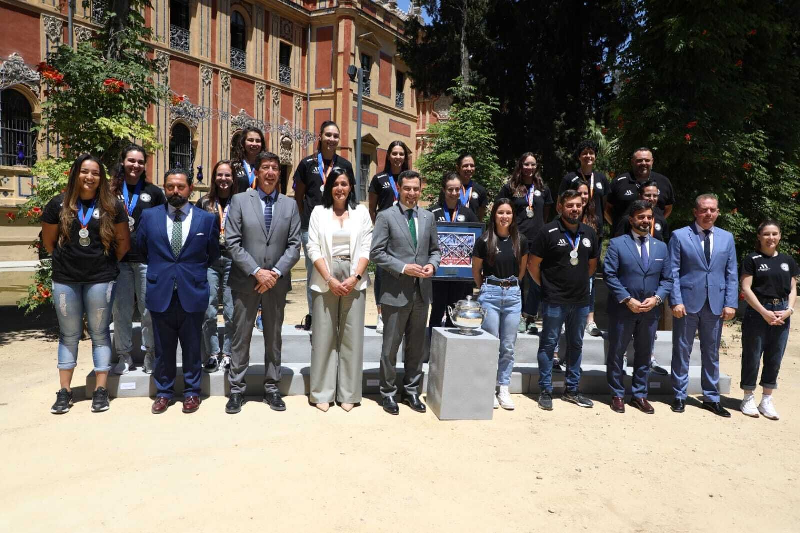 Juanma Moreno recibe en Sevilla al Costa del Sol