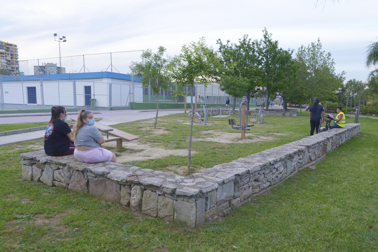 Fotos de gente corriendo por la tarde-noche en Algeciras