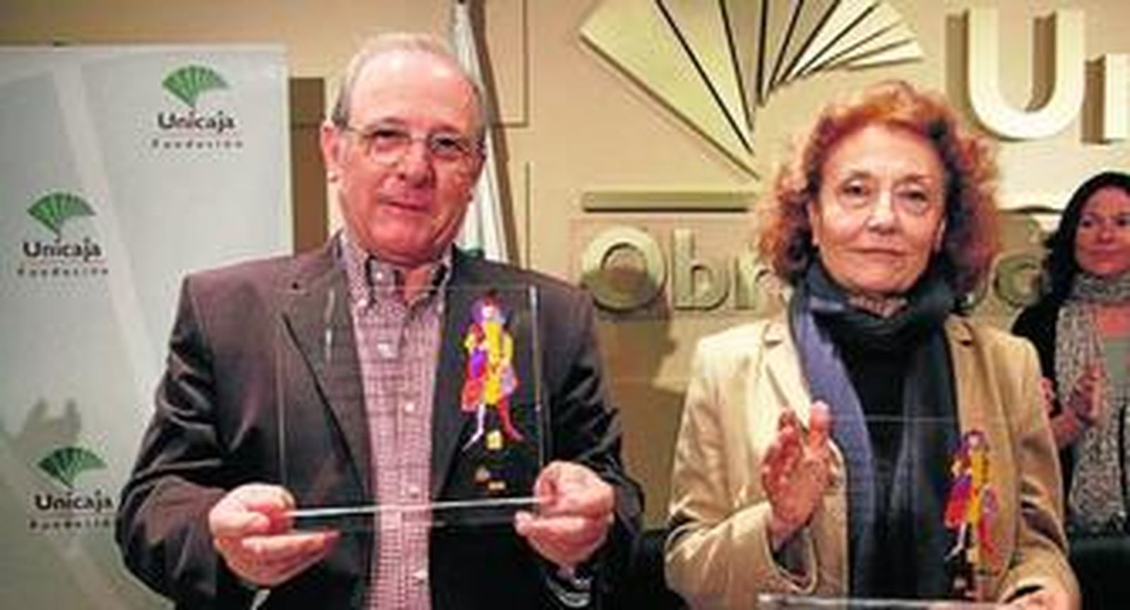 Emilio Gutiérrez Caba junto a su hermana Julia tras recibir el homenaje.